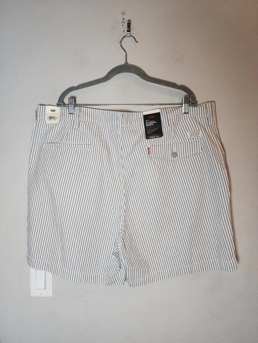 NWT Levi's 100% Cotton Seersucker Grey Stripe Chino‎ Authentic 6